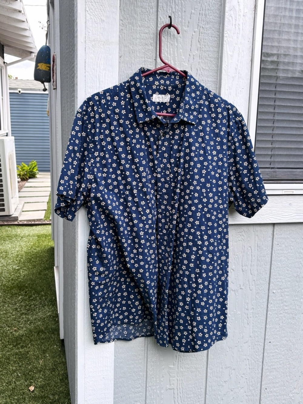 Men's Navy Short-Sleeve Floral Button-Up Shirt XL